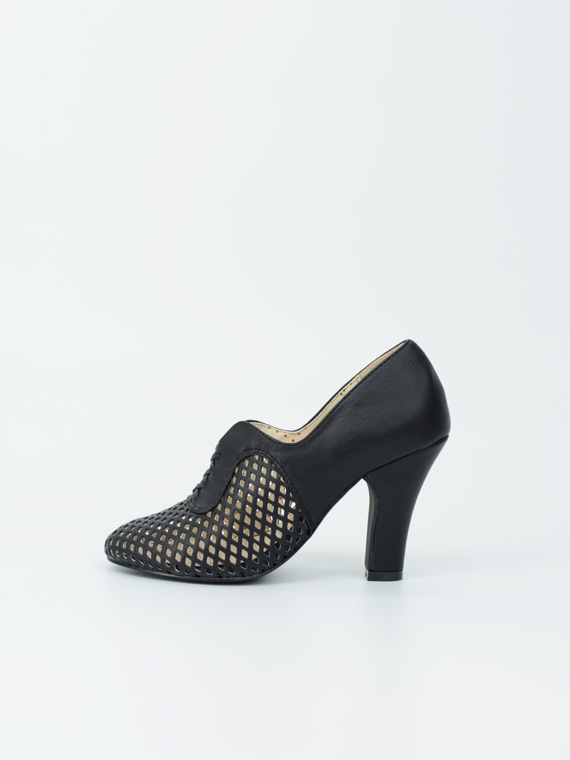 Viola Black – B.A.I.T. Footwear